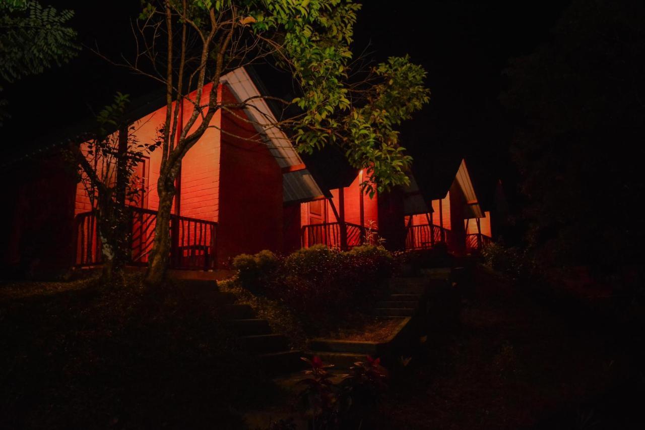 Cinnamon Village Sinharaja Денияя Екстериор снимка