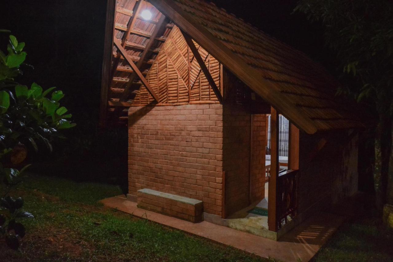 Cinnamon Village Sinharaja Денияя Екстериор снимка